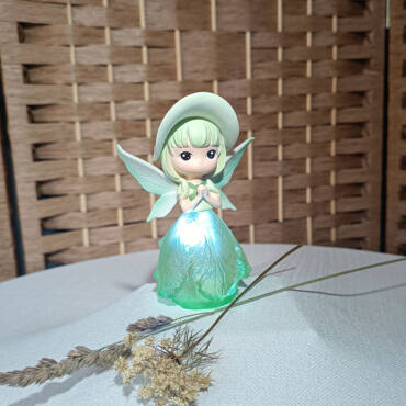 Hada verde con luz