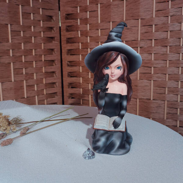 Bruja dolly con cuervo